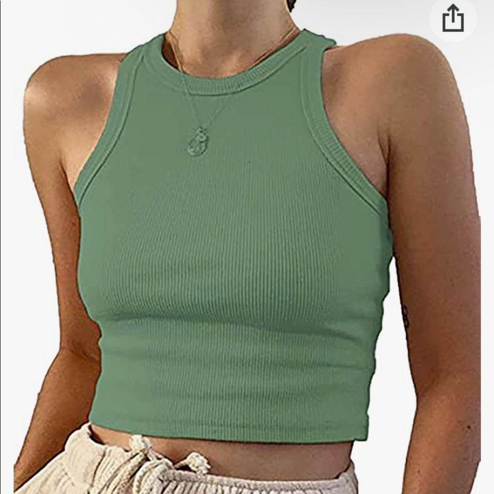 Ribbed cropped tank top